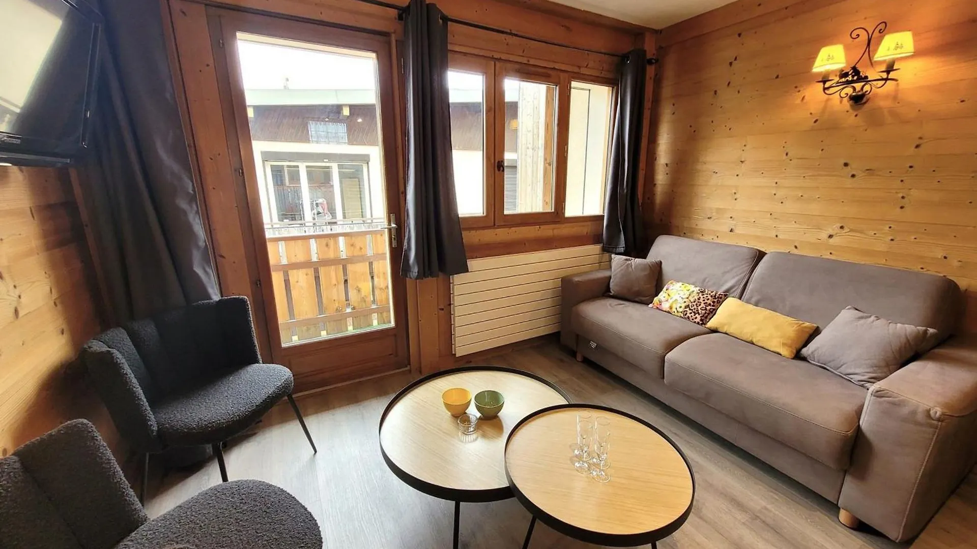 Appartement Lumineux 6 Pers, Balcon, Au Coeur Des Gets, Proche Pistes Et Commerces - Fr-1-598-76 Les Gets Apartment